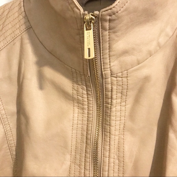 Kenneth Cole beige bomber jacket w/gold hardware - Picture 2 of 5